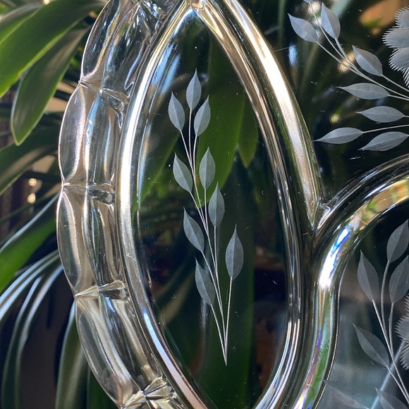 Vintage W.J. Hughes 10.25” Cornflower Etched Scalloped Divided Relish Platter - Picture 6 of 11